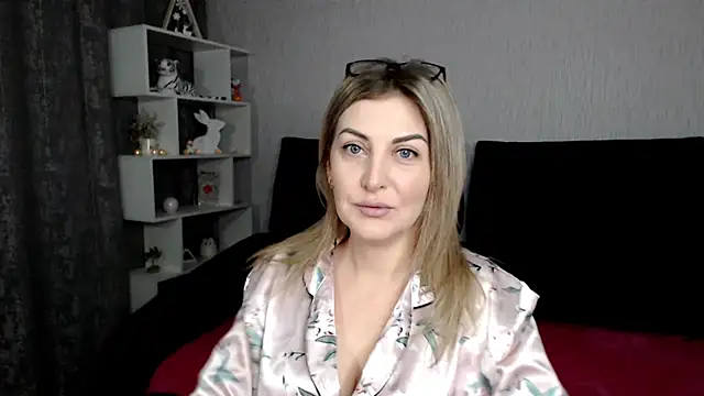 Snapshot of Amelia_Harper chatting on January 24, 2:08 pm Amelia Harper online show from January 24, 2:08 pm