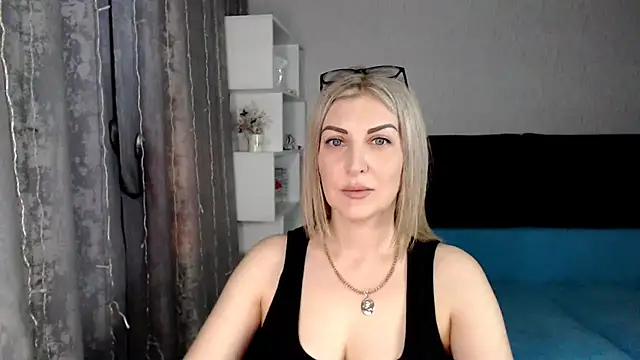 Snapshot of Amelia_Harper chatting on March 14, 1:35 pm Amelia Harper online show from March 14, 1:35 pm