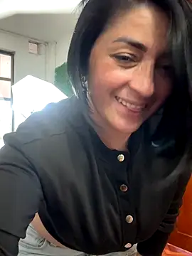 karenlennox1 online show from November 22, 10:20 pm