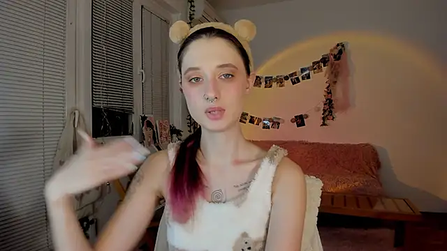 Snapshot of Jenny_darling_love chatting on December 24, 7:44 pm Jenny darling love online show from December 24, 7:44 pm