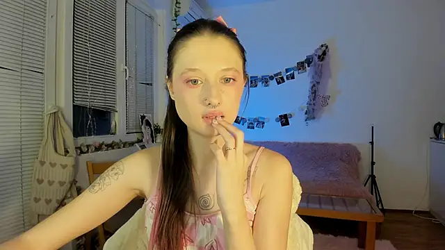 Snapshot of Jenny_darling_love chatting on January 13, 10:03 pm Jenny darling love online show from January 13, 10:03 pm