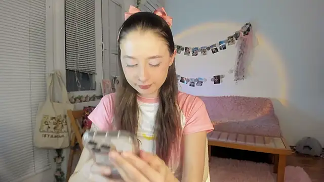 Snapshot of Jenny_darling_love chatting on January 17, 7:16 pm Jenny darling love online show from January 17, 7:16 pm