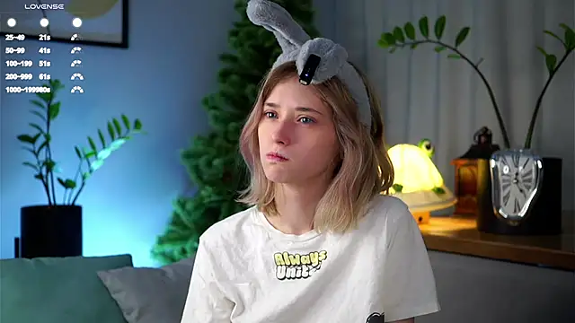 EdlinHargus online show from February 20, 11:10 pm