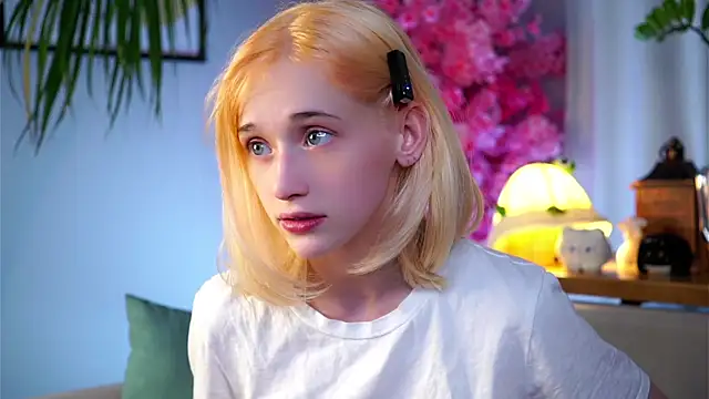 EdlinHargus online show from March 20, 9:48 am