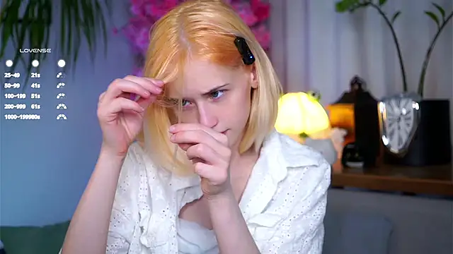 EdlinHargus online show from March 21, 1:56 am