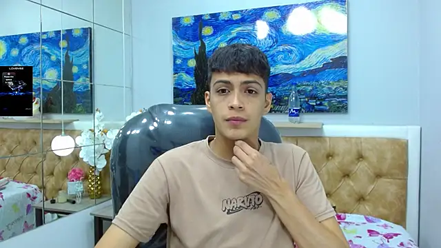 Snapshot of SkinnyBoy_ chatting on November 8, 7:23 pm SkinnyBoy online show from November 8, 7:23 pm