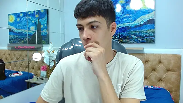 Snapshot of SkinnyBoy_ chatting on November 16, 1:17 pm SkinnyBoy online show from November 16, 1:17 pm