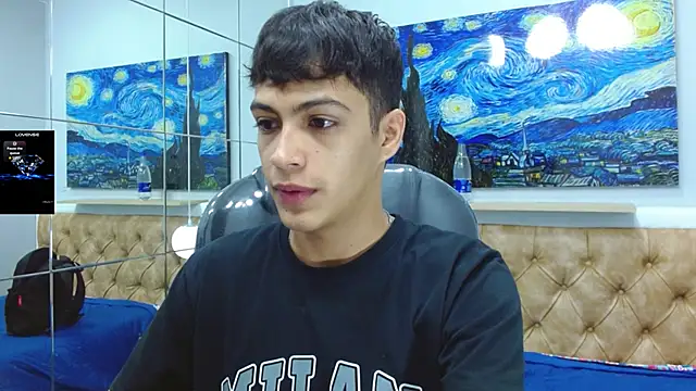 Snapshot of SkinnyBoy_ chatting on November 17, 12:11 pm SkinnyBoy online show from November 17, 12:11 pm