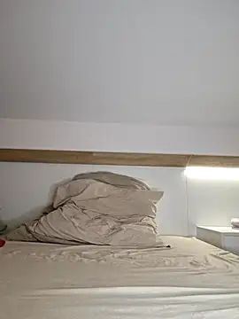 Snapshot of Xladycharme chatting on December 2, 3:40 pm Xladycharme online show from December 2, 3:40 pm