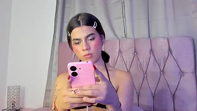 Snapshot of Ashley_piinkk_ chatting on January 26, 11:39 pm Ashley piinkk online show from January 26, 11:39 pm