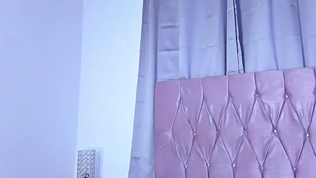 Snapshot of Ashley_piinkk_ chatting on February 10, 11:04 am Ashley piinkk online show from February 10, 11:04 am