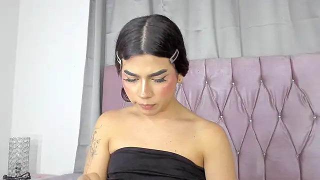 Snapshot of Ashley_piinkk_ chatting on February 20, 7:23 am Ashley piinkk online show from February 20, 7:23 am