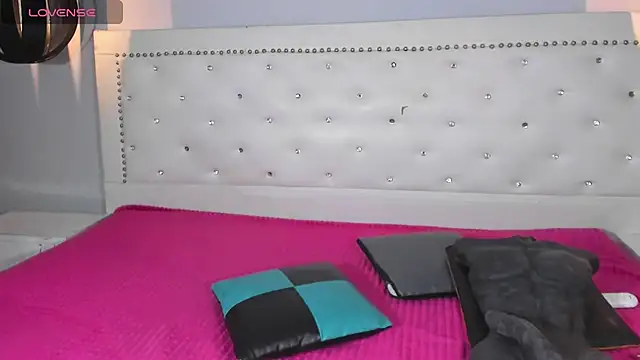 Georgis  online show from December 9, 12:19 pm