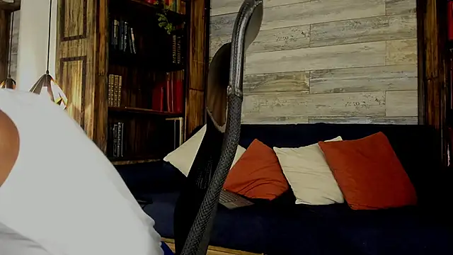 Snapshot of JamalMyst chatting on November 12, 4:02 am JamalMyst online show from November 12, 4:02 am