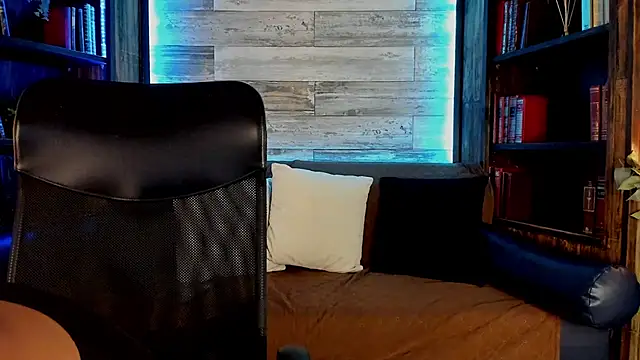 Snapshot of JamalMyst chatting on December 16, 3:55 am JamalMyst online show from December 16, 3:55 am