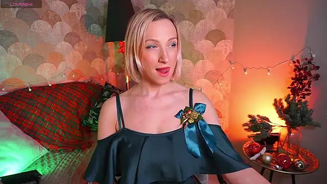 Snapshot of UmaTruewoman chatting on December 22, 5:56 am UmaTruewoman online show from December 22, 5:56 am