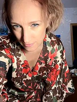 Snapshot of UmaTruewoman chatting on November 19, 4:12 am UmaTruewoman online show from November 19, 4:12 am