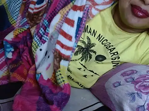 Snapshot of TASHa009 chatting on January 15, 1:02 am TASHa009 online show from January 15, 1:02 am