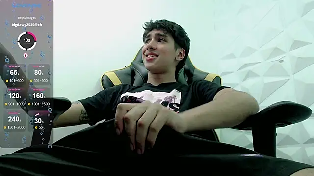 Snapshot of Jake_tripp chatting on December 3, 6:37 am Jake tripp online show from December 3, 6:37 am