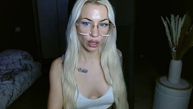 JuicyJanexo online show from March 7, 5:08 am