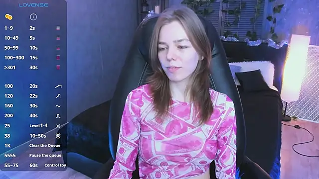 Snapshot of Tina_Tayllor chatting on December 9, 6:35 pm Tina Tayllor online show from December 9, 6:35 pm