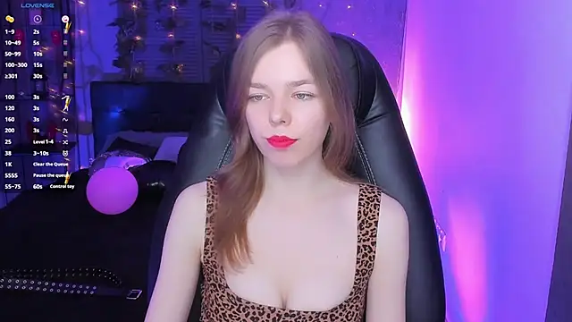 Snapshot of Tina_Tayllor chatting on March 3, 12:48 pm Tina Tayllor online show from March 3, 12:48 pm