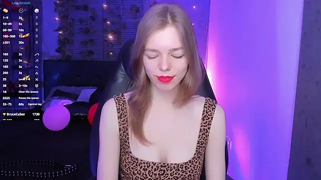 Snapshot of Tina_Tayllor chatting on March 3, 6:55 pm Tina Tayllor online show from March 3, 6:55 pm