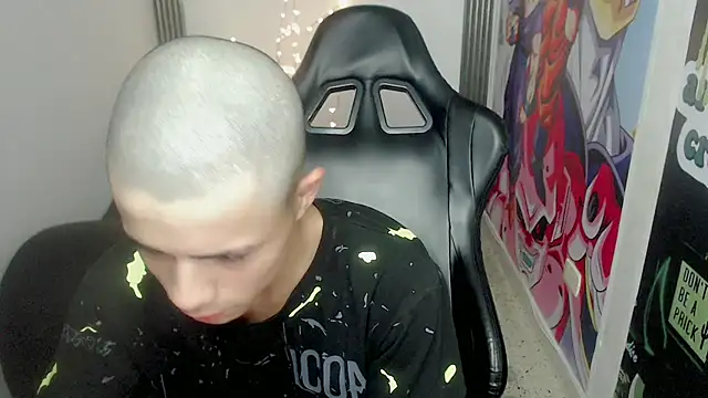 Snapshot of bby_santi chatting on January 22, 5:59 pm bby santi online show from January 22, 5:59 pm