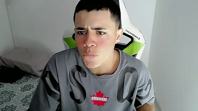 Snapshot of bby_santi chatting on March 10, 1:54 pm bby santi online show from March 10, 1:54 pm