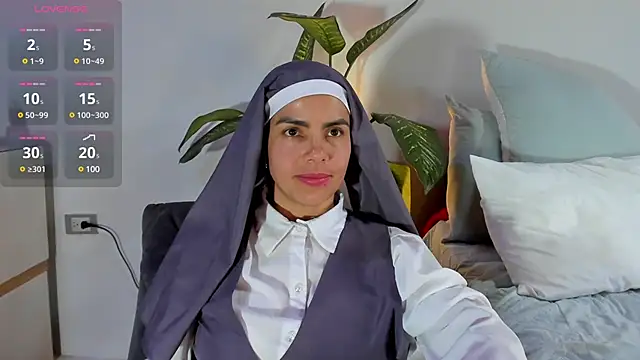 ClaraMariaMon online show from January 30, 6:43 pm