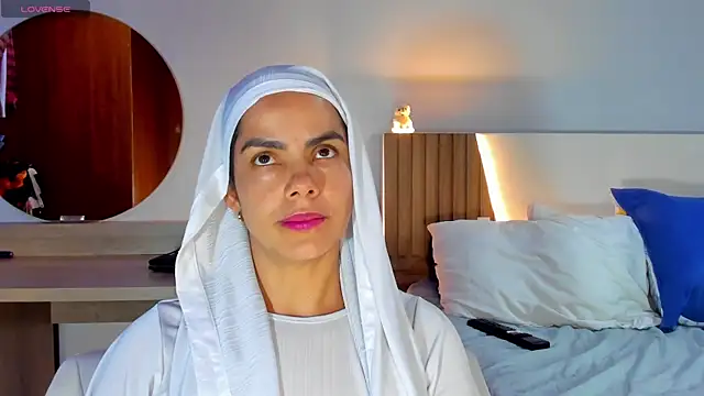 ClaraMariaMon online show from March 6, 9:42 pm