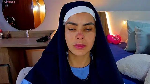 ClaraMariaMon online show from March 19, 4:55 pm