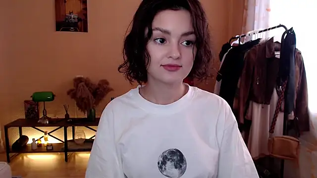 CuteRuby99 online show from October 12, 10:47 am