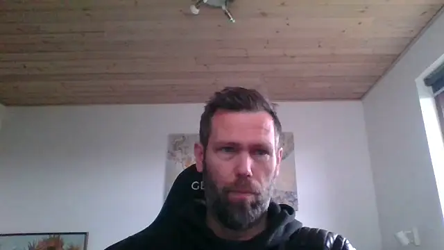 Snapshot of Gotta1 chatting on December 13, 11:45 am Gotta1 online show from December 13, 11:45 am