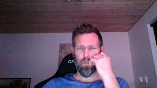 Snapshot of Gotta1 chatting on December 20, 11:16 pm Gotta1 online show from December 20, 11:16 pm