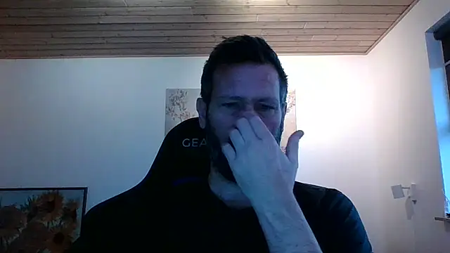 Snapshot of Gotta1 chatting on December 31, 9:53 am Gotta1 online show from December 31, 9:53 am