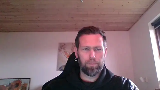 Snapshot of Gotta1 chatting on January 24, 12:10 pm Gotta1 online show from January 24, 12:10 pm