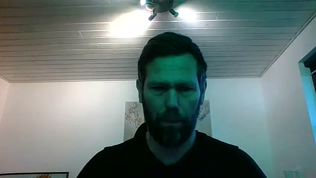 Snapshot of Gotta1 chatting on February 2, 7:52 am Gotta1 online show from February 2, 7:52 am