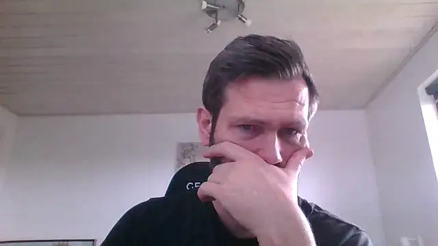 Snapshot of Gotta1 chatting on February 2, 12:13 pm Gotta1 online show from February 2, 12:13 pm