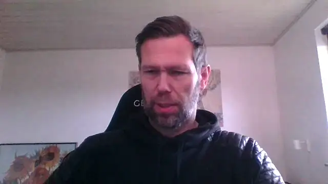 Snapshot of Gotta1 chatting on February 13, 1:59 pm Gotta1 online show from February 13, 1:59 pm