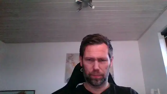 Snapshot of Gotta1 chatting on February 19, 4:33 pm Gotta1 online show from February 19, 4:33 pm