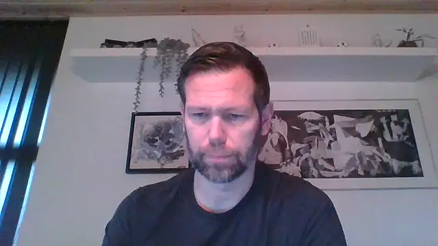 Snapshot of Gotta1 chatting on February 23, 8:06 am Gotta1 online show from February 23, 8:06 am