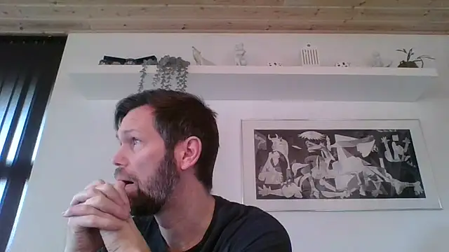 Snapshot of Gotta1 chatting on February 23, 11:11 am Gotta1 online show from February 23, 11:11 am