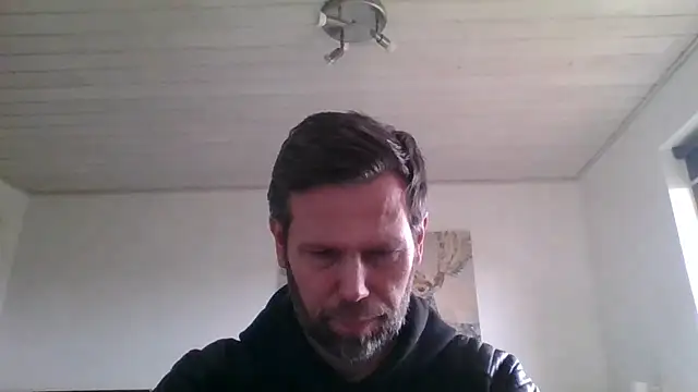 Snapshot of Gotta1 chatting on February 25, 2:00 pm Gotta1 online show from February 25, 2:00 pm