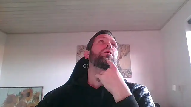 Snapshot of Gotta1 chatting on February 26, 3:52 pm Gotta1 online show from February 26, 3:52 pm