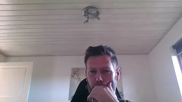 Snapshot of Gotta1 chatting on March 16, 2:00 pm Gotta1 online show from March 16, 2:00 pm