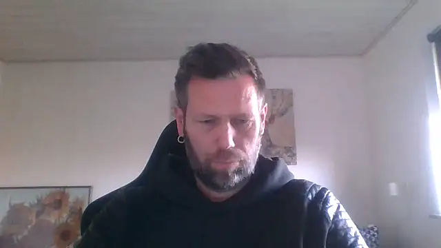 Snapshot of Gotta1 chatting on March 21, 1:23 pm Gotta1 online show from March 21, 1:23 pm