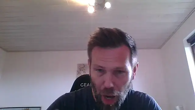 Snapshot of Gotta1 chatting on October 8, 1:09 pm Gotta1 online show from October 8, 1:09 pm