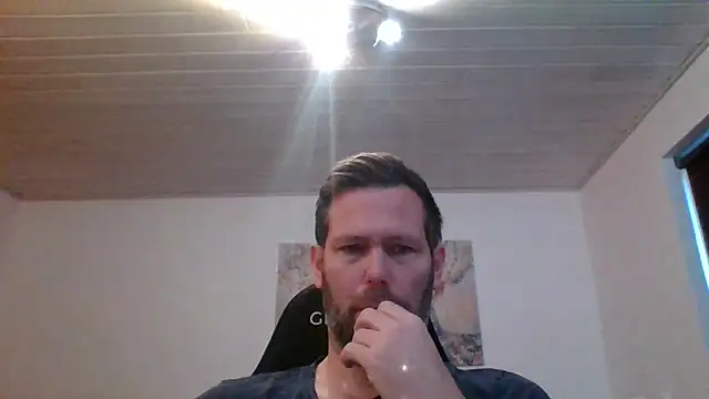 Snapshot of Gotta1 chatting on November 17, 12:11 pm Gotta1 online show from November 17, 12:11 pm