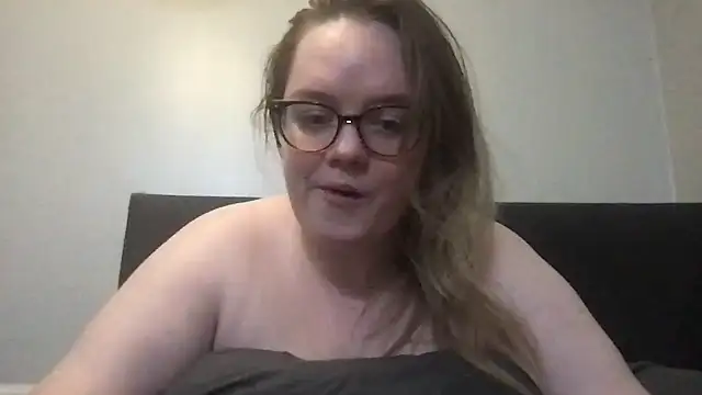 honeyyy24 online show from December 1, 3:39 pm